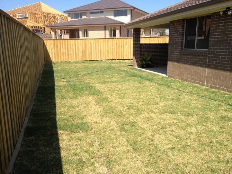 4 Thornbury Ave, Stanhope Gardens NSW 2768