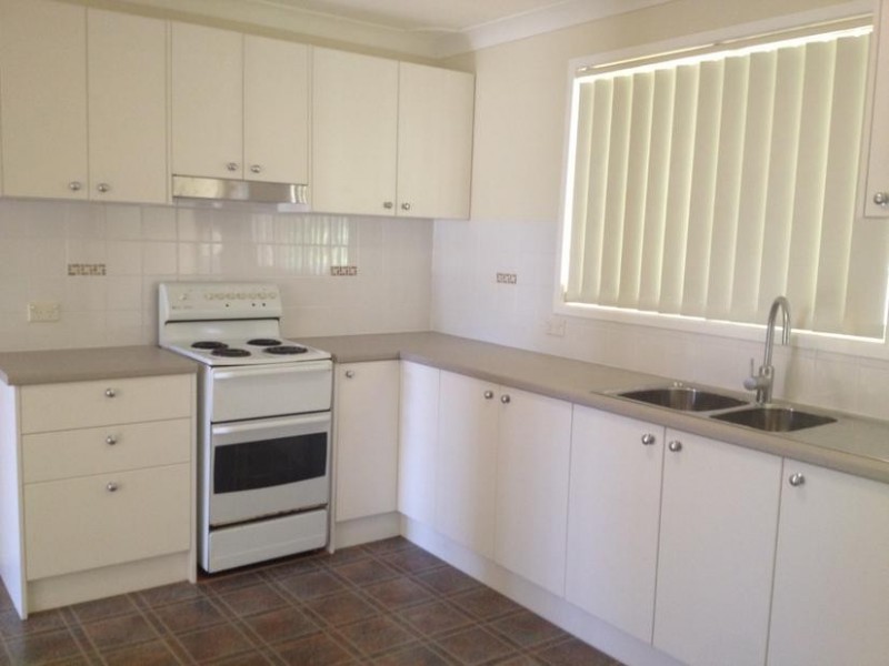 71 Railway Rd, Quakers Hill NSW 2763