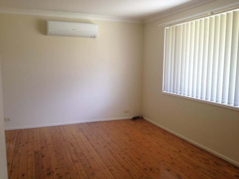 71 Railway Rd, Quakers Hill NSW 2763