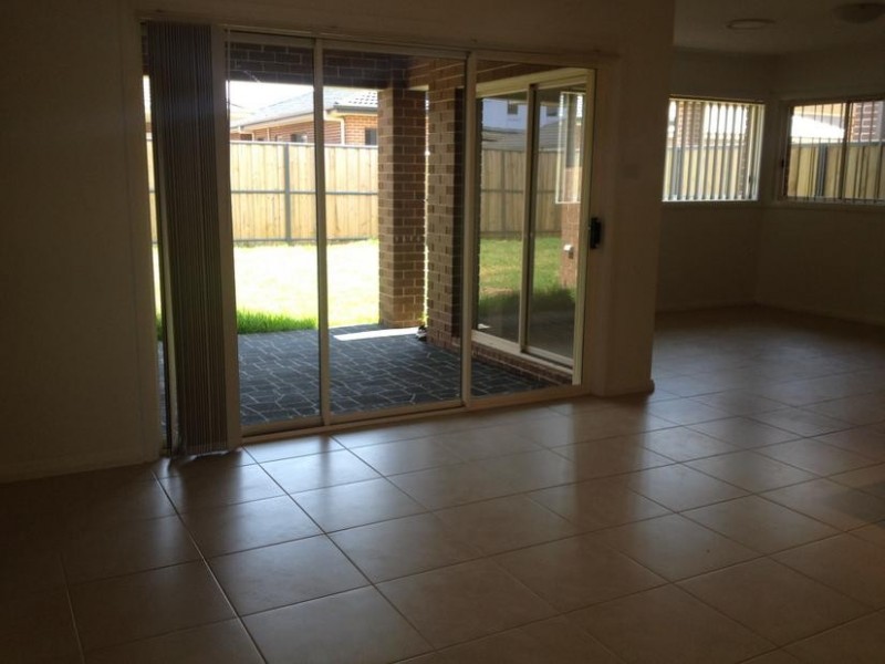 10 Angelwing St, The Ponds NSW 2769