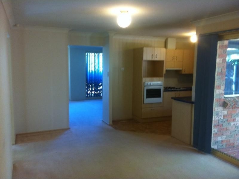 6 Benbow Close, Stanhope Gardens NSW 2768