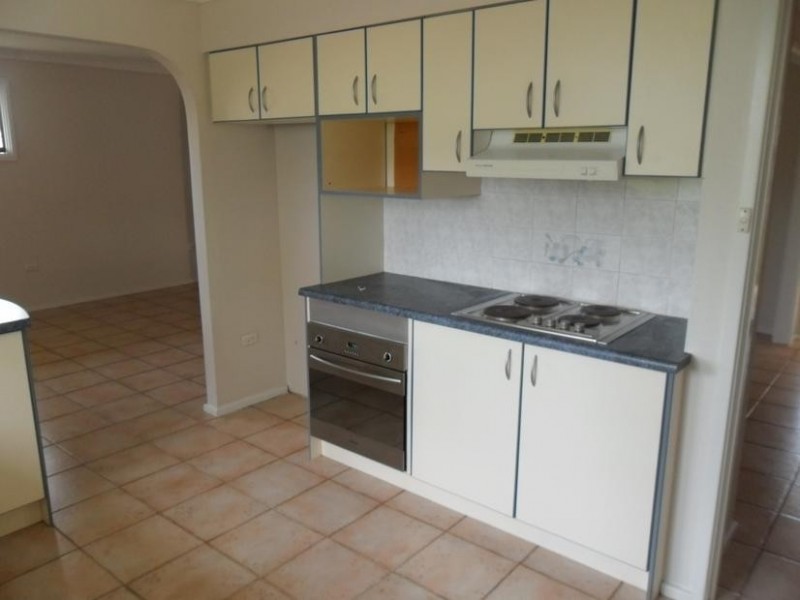 33 Sutherland Ave, Kings Langley NSW 2147