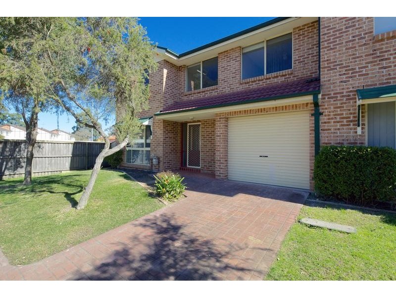 8/45 Farnham Road, Quakers Hill NSW 2763