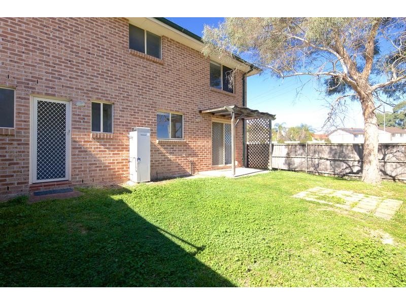 8/45 Farnham Road, Quakers Hill NSW 2763