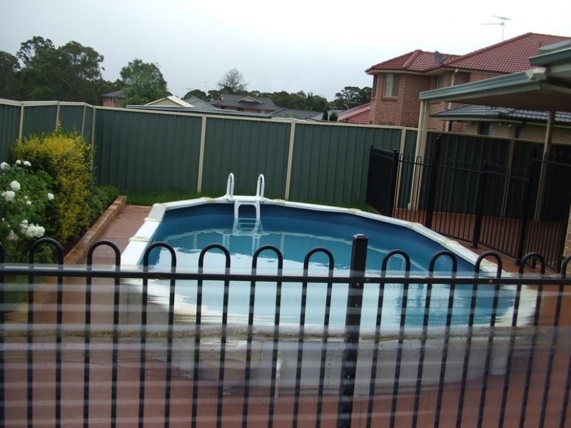 35 Whitehaven Ave, Quakers Hill NSW 2763