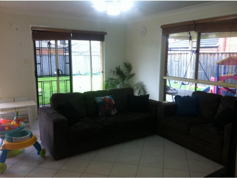 8 Kentmere Street, Stanhope Gardens NSW 2768