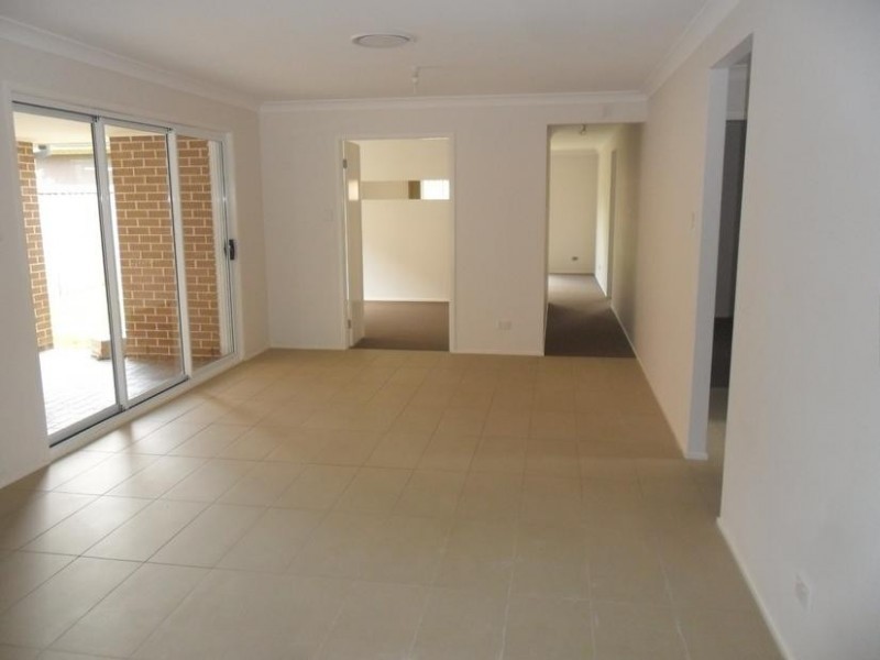 7 Mallard Dr, The Ponds NSW 2769