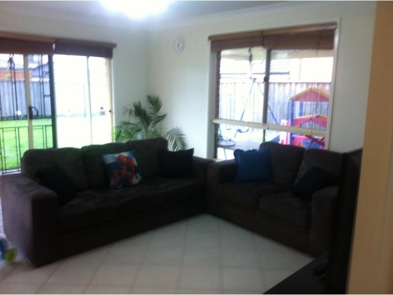 8 Kentmere St, Stanhope Gardens NSW 2768