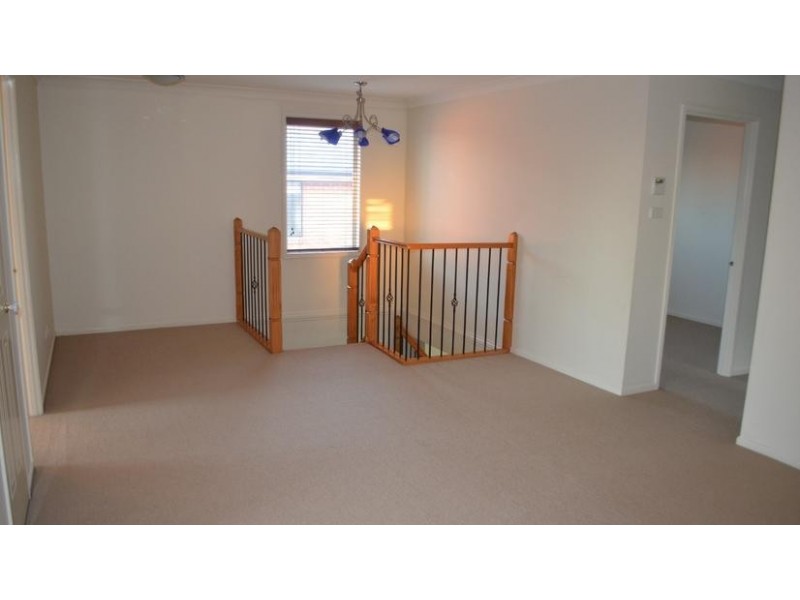 8 Kentmere St, Stanhope Gardens NSW 2768