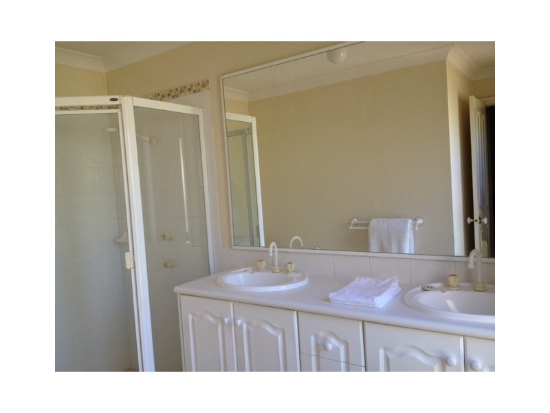 8 Greendale Terrace, Quakers Hill NSW 2763