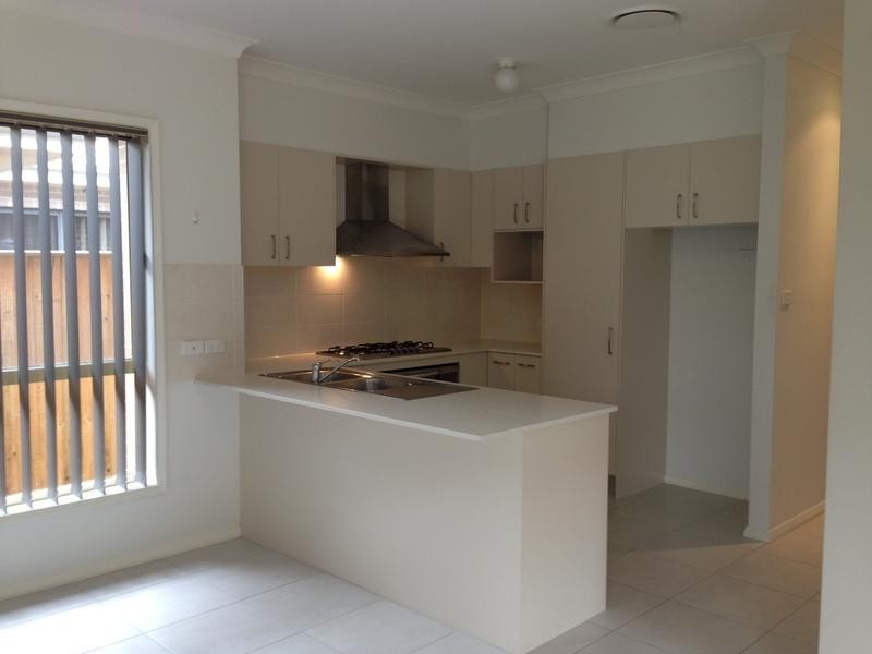 63 Pebble Crescent, The Ponds NSW 2769