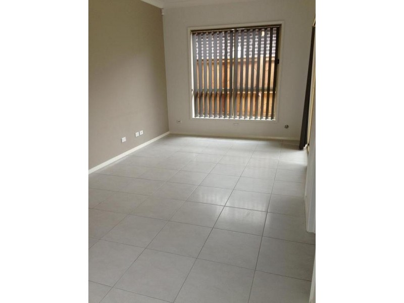 63 Pebble Crescent, The Ponds NSW 2769