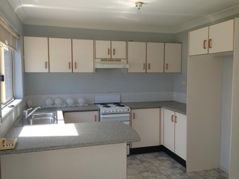 2/63 Barnier Drive, Quakers Hill NSW 2763