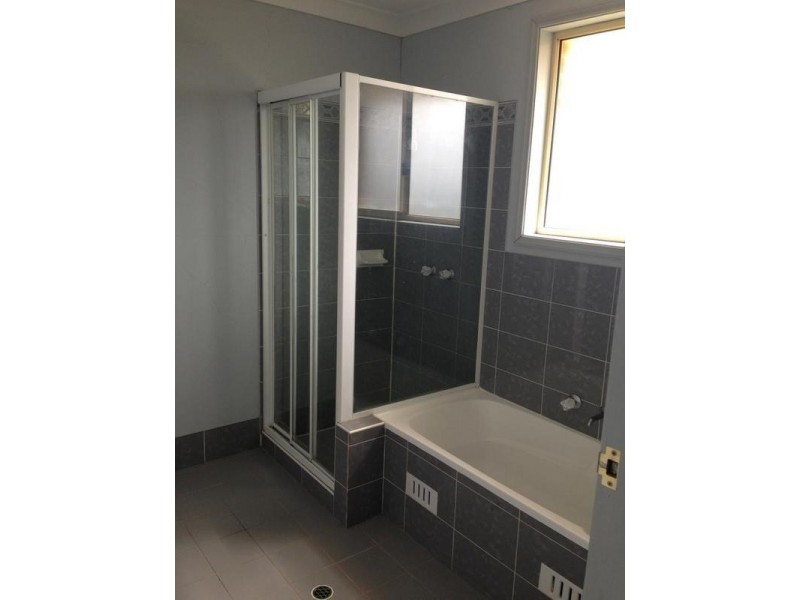 2/63 Barnier Drive, Quakers Hill NSW 2763