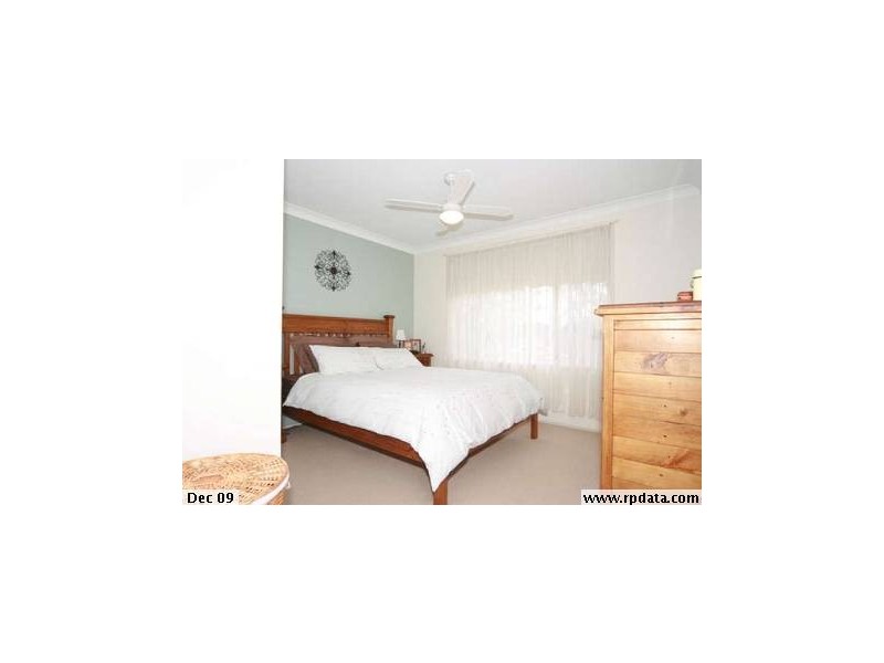 35 Sampson Cres, Quakers Hill NSW 2763