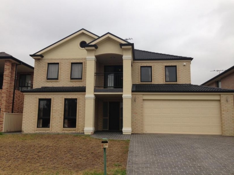 37 Tanzanite Street, Quakers Hill NSW 2763