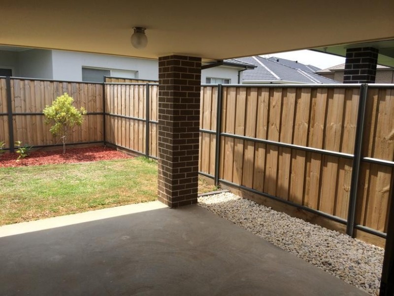 126 Greenview Pde, The Ponds NSW 2769