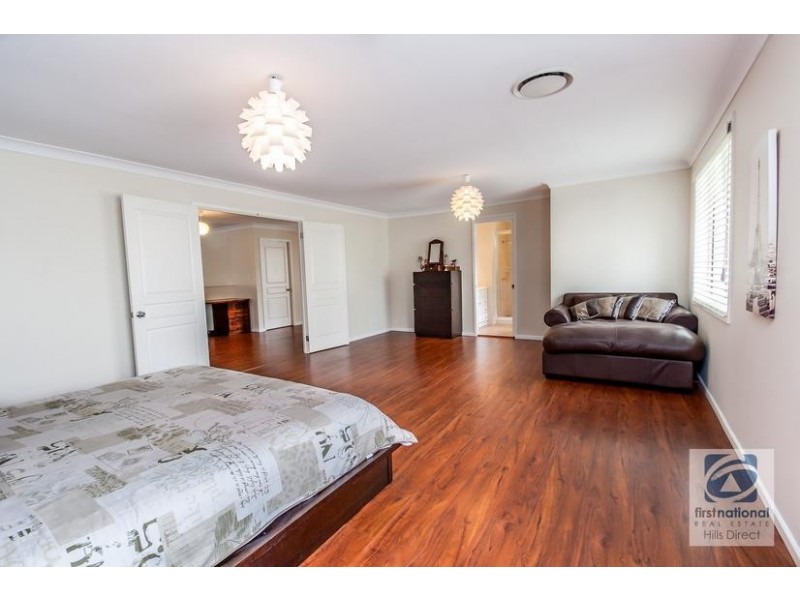 32 Roxburgh Crescent, Stanhope Gardens NSW 2768