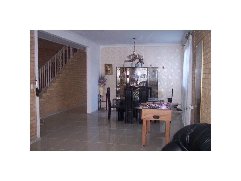 5 Chaplin Crescent, Quakers Hill NSW 2763