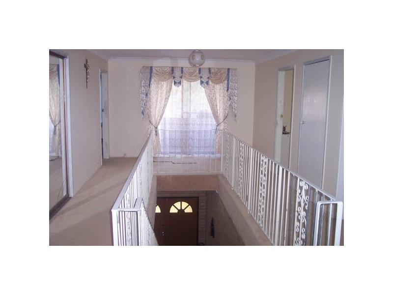 5 Chaplin Crescent, Quakers Hill NSW 2763