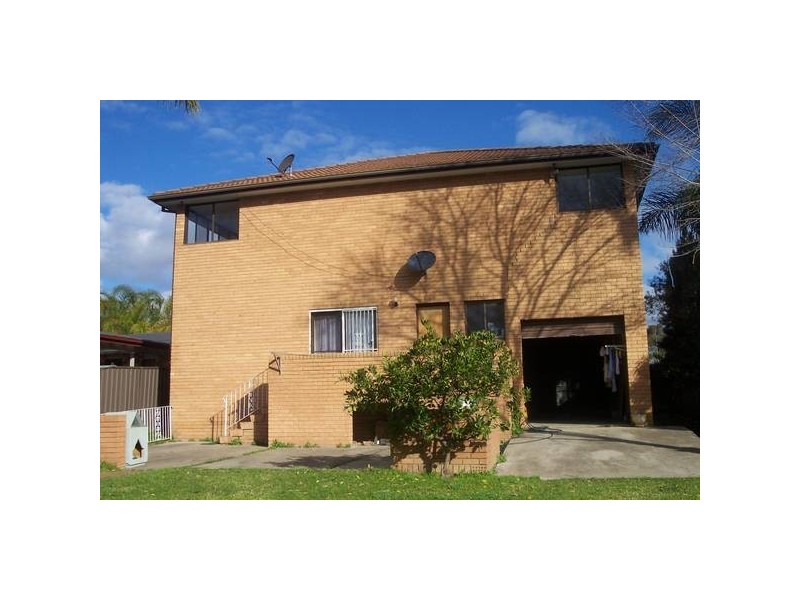 5 Chaplin Crescent, Quakers Hill NSW 2763