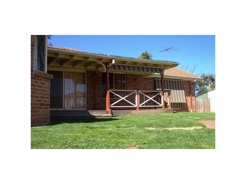 6 Kuta Place, Quakers Hill NSW 2763