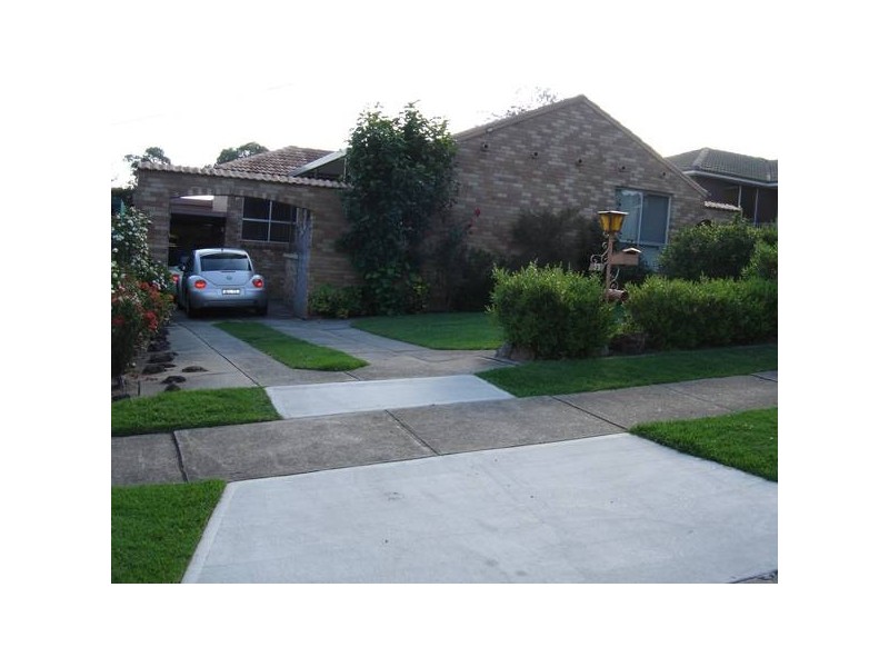 21 Warrimoo Drive, Quakers Hill NSW 2763