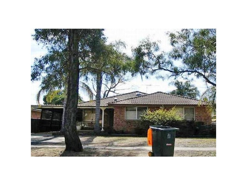 35 NARCISSUS AVENUE, Quakers Hill NSW 2763