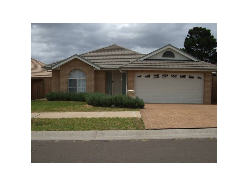 15 FAIRWAY STREET, Parklea NSW 2768