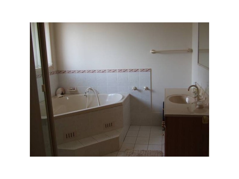 1 DUNGARA CRES, Stanhope Gardens NSW 2768