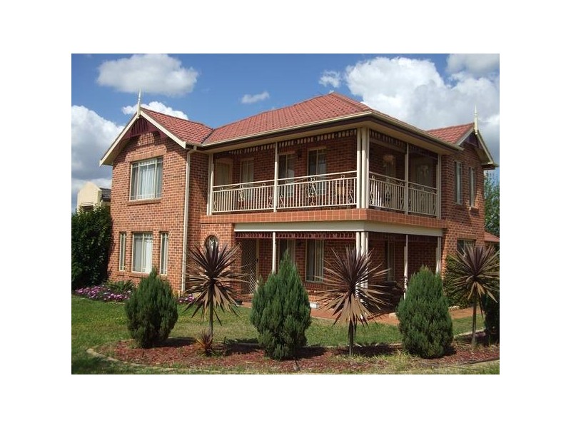 1 DUNGARA CRES, Stanhope Gardens NSW 2768