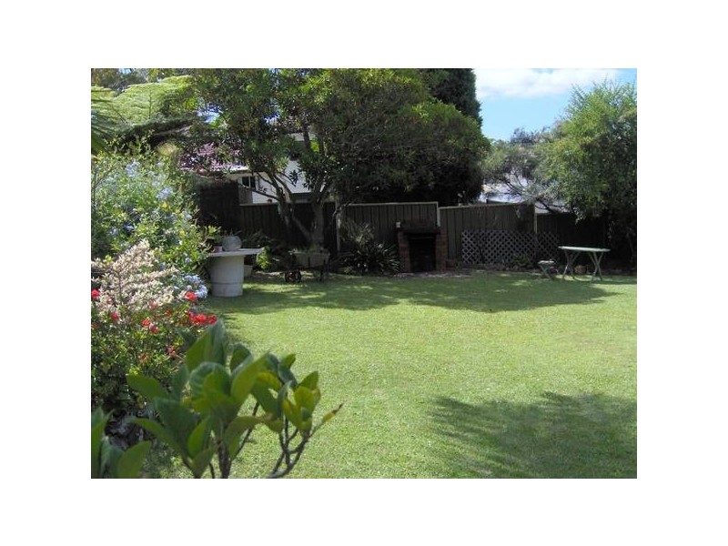 9 Elizabeth Ave, Lemon Tree Passage NSW 2319