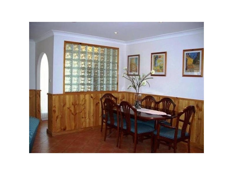 12 Acacia
Ave, Raymond Terrace NSW 2324