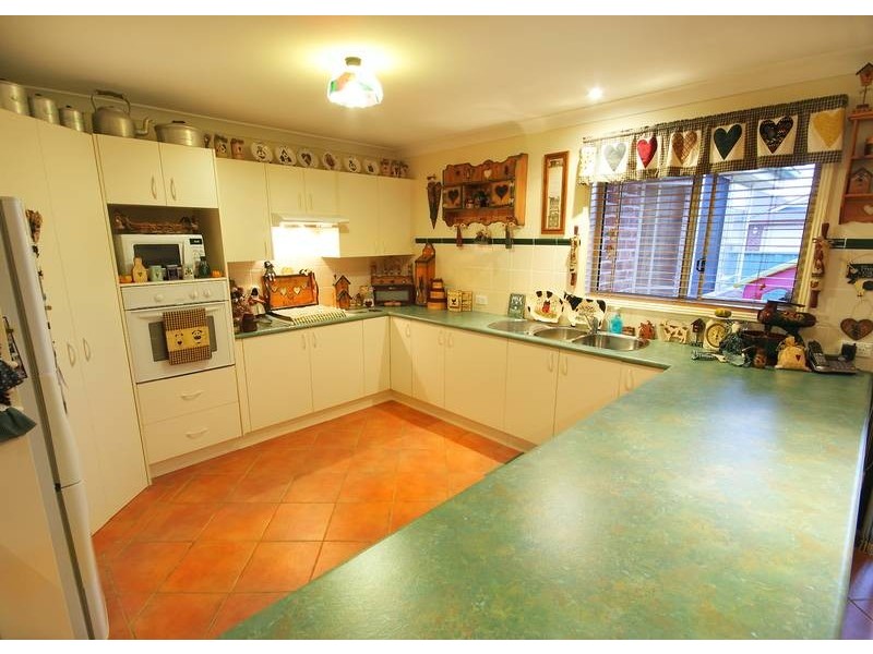 1 Winna Place, Glenmore Park NSW 2745