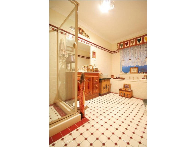 1 Winna Place, Glenmore Park NSW 2745