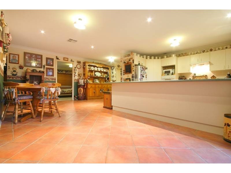 1 Winna Place, Glenmore Park NSW 2745