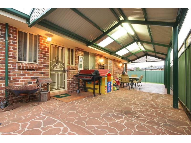 1 Winna Place, Glenmore Park NSW 2745