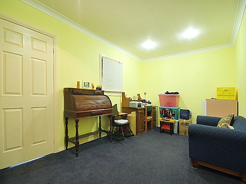 18 Bluebell Close, Glenmore Park NSW 2745