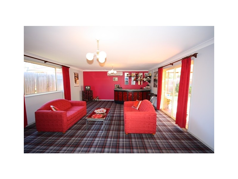 13 Dillwynia Drive, Glenmore Park NSW 2745