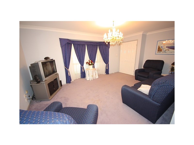 13 Dillwynia Drive, Glenmore Park NSW 2745