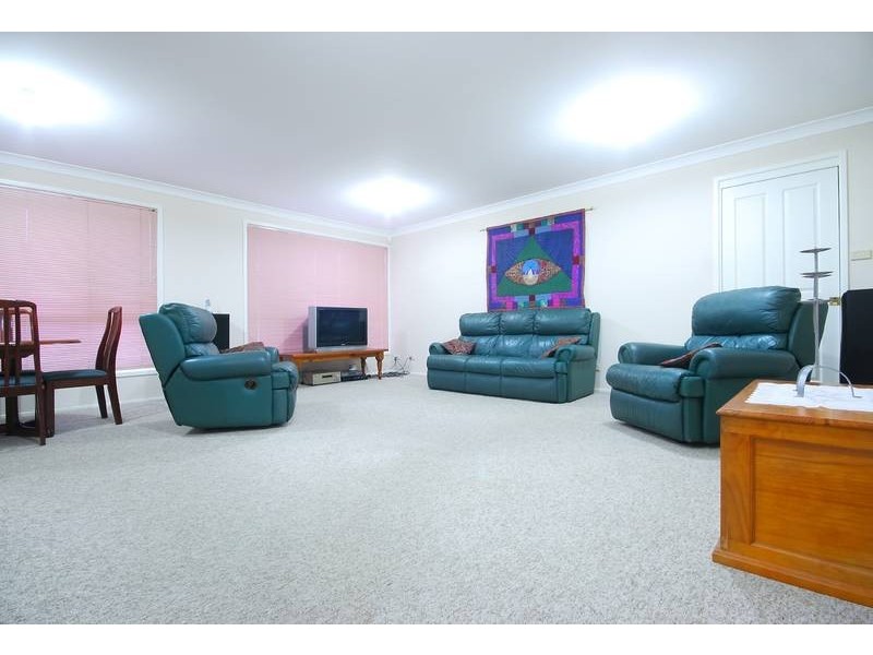 13 Woodlands Drive, Glenmore Park NSW 2745