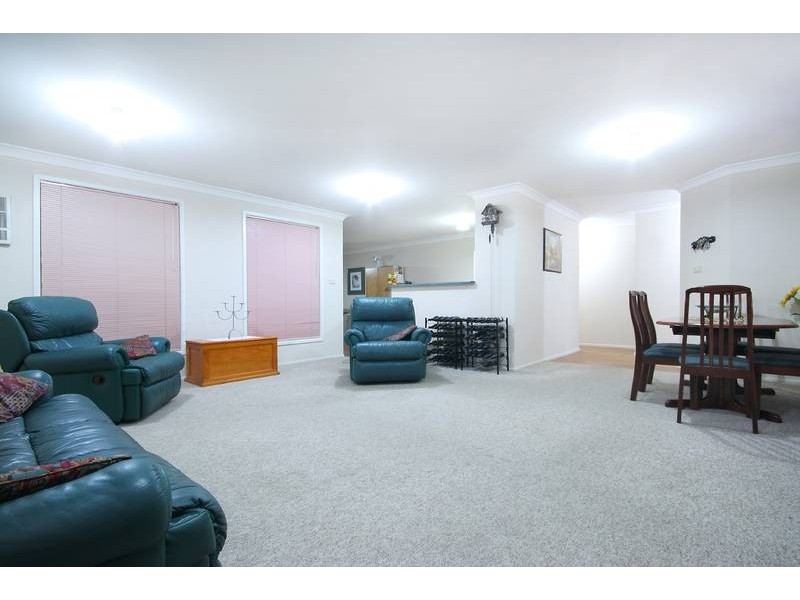 13 Woodlands Drive, Glenmore Park NSW 2745