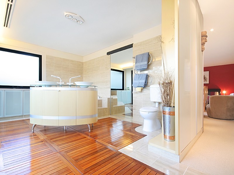 18 Matthew Parade, Blaxland NSW 2774