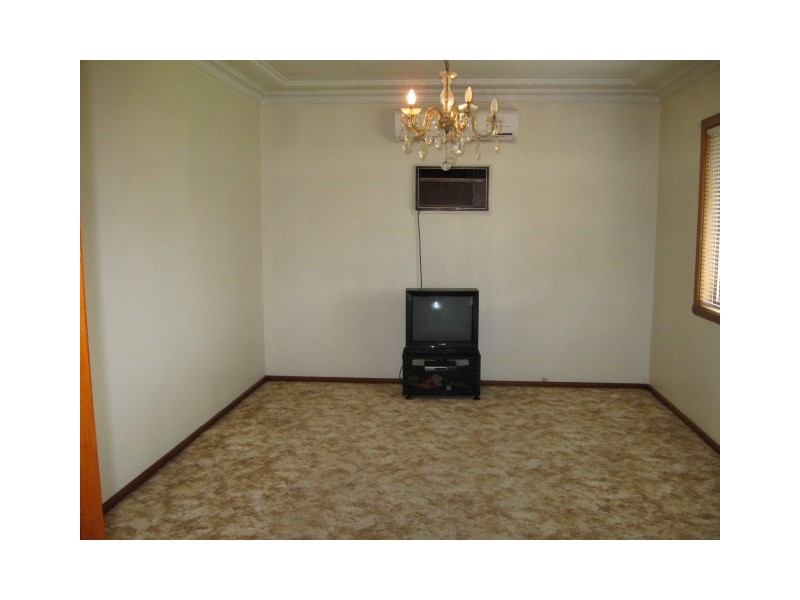 2 Clucas rd, Dharruk NSW 2770