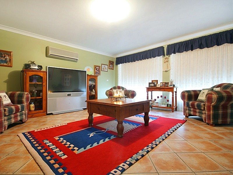 1 Bundeluk Crescent, Glenmore Park NSW 2745