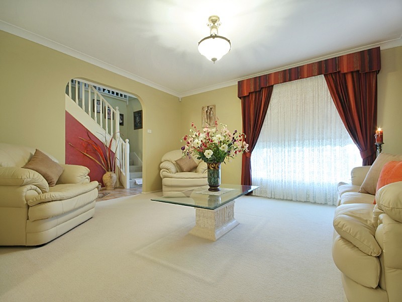 1 Bundeluk Crescent, Glenmore Park NSW 2745