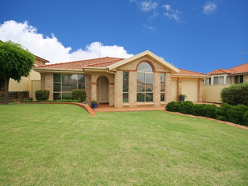 13 Bayldon Place, Glenmore Park NSW 2745