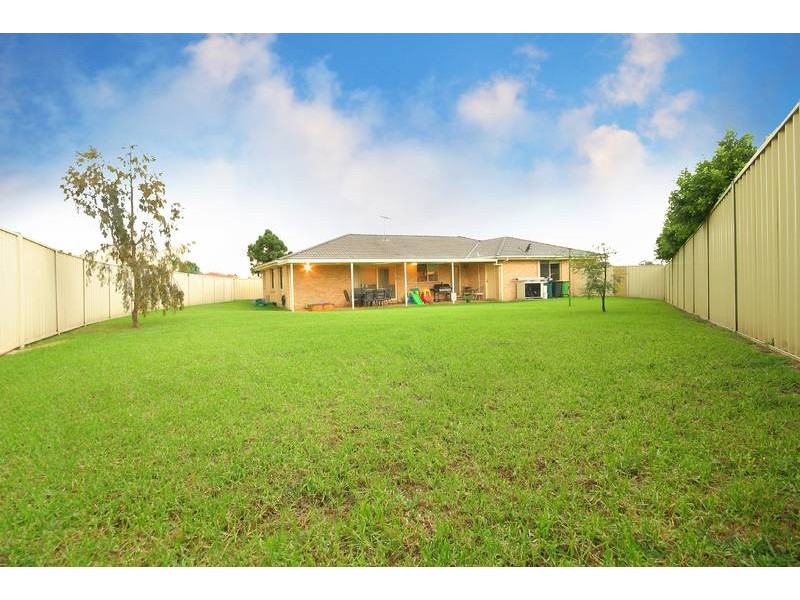 7 Binnet Place, Glenmore Park NSW 2745