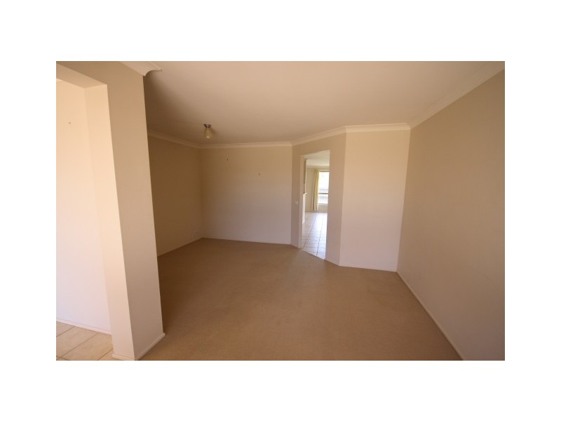 4 Linara Circuit, Glenmore Park NSW 2745