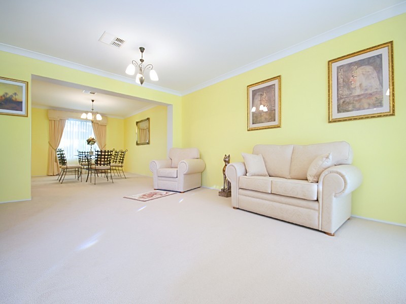 4 Bangalla Parade, Glenmore Park NSW 2745